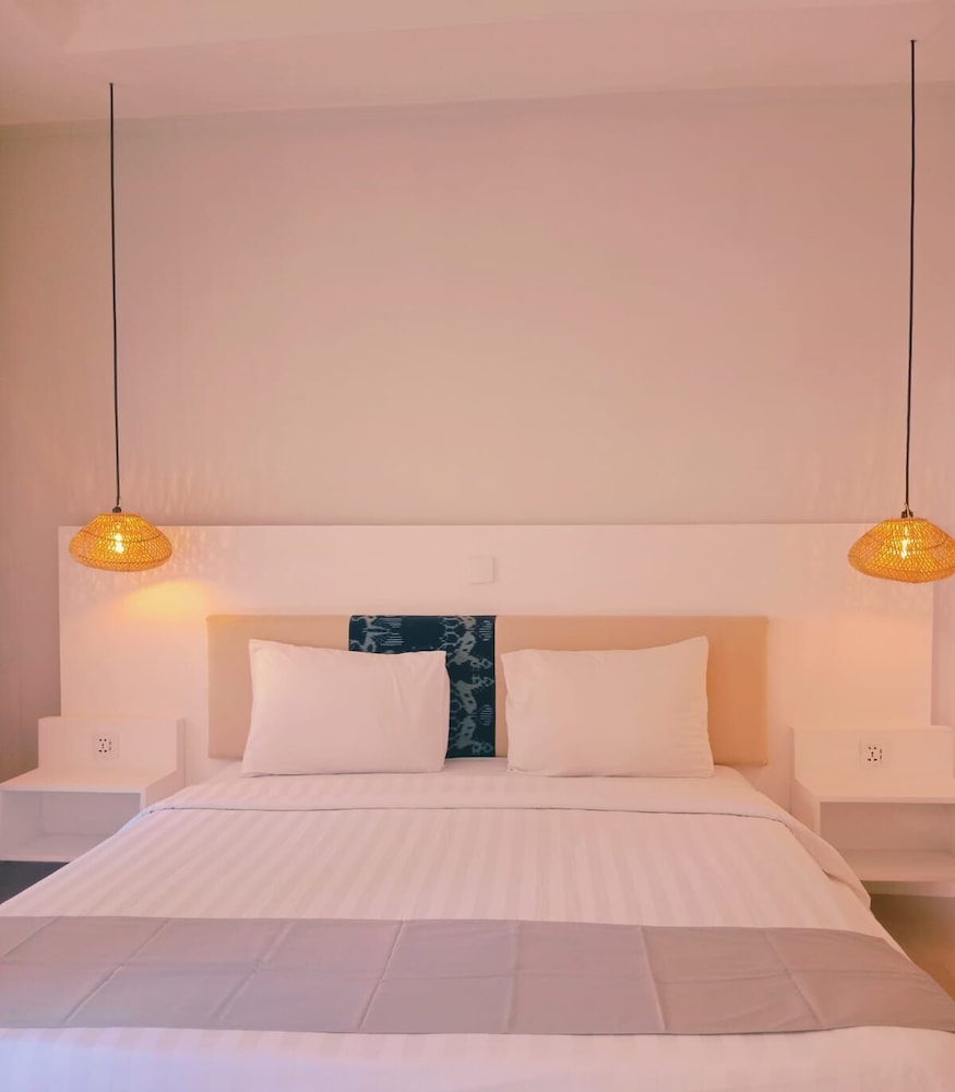 Royal Double Room, 1 Bedroom, Non Smoking, Pool View - Photo 1