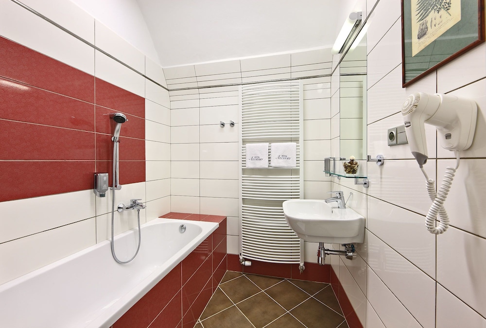 Double Room (with Extra Bed) photo 2