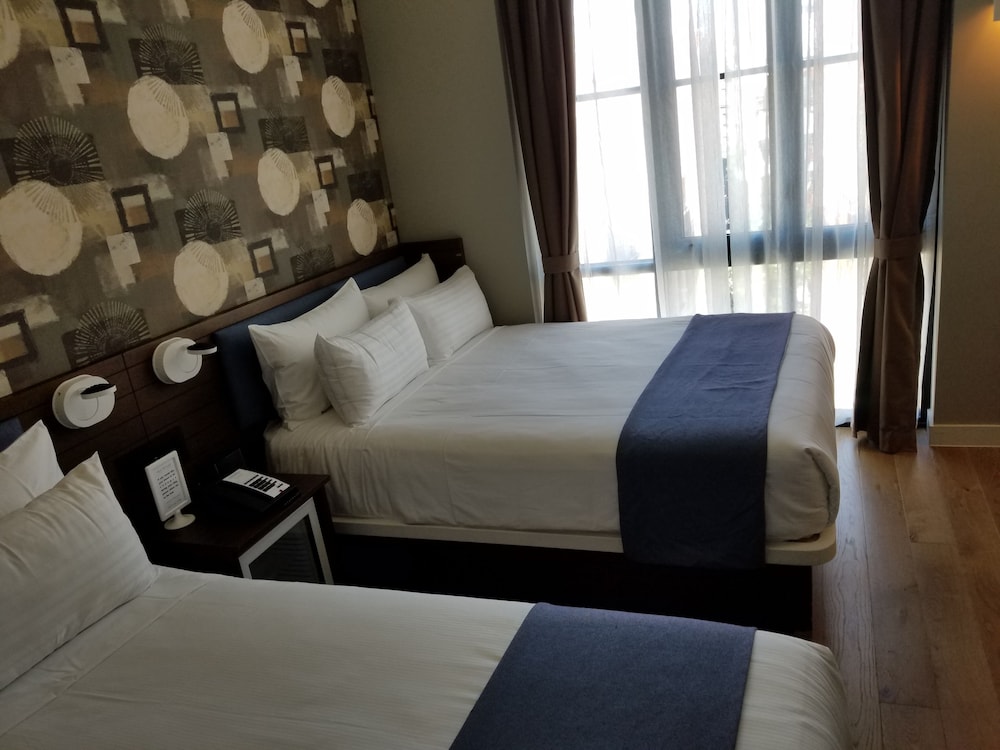 Double Room, 2 Double Beds, Courtyard View