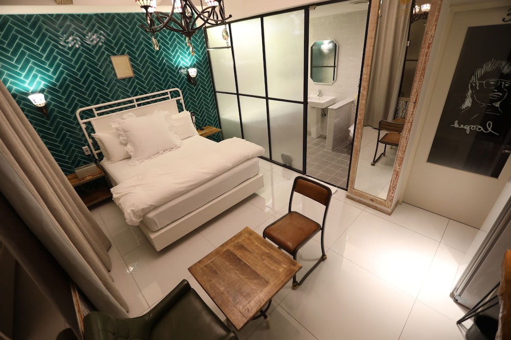 Deluxe Double Room (No Breakfast provided from Saturday to Monday) photo 2
