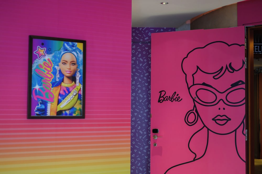 Suite (BARBIE® ) photo 2