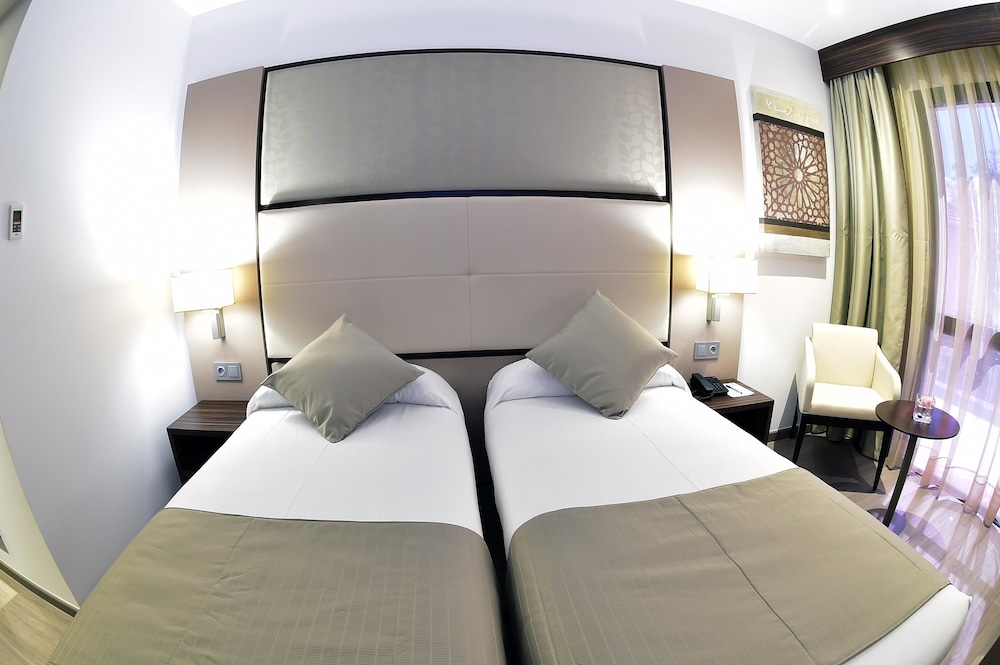 Comfort Twin Room photo 2