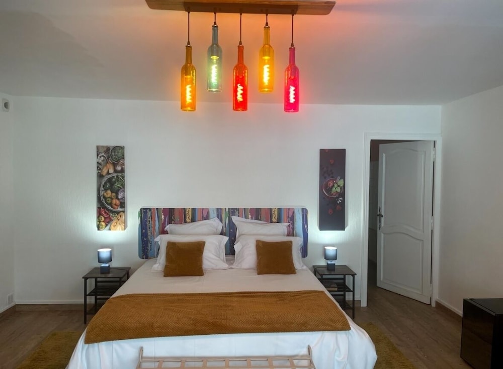 Suite, Private Bathroom, Pool View (2)