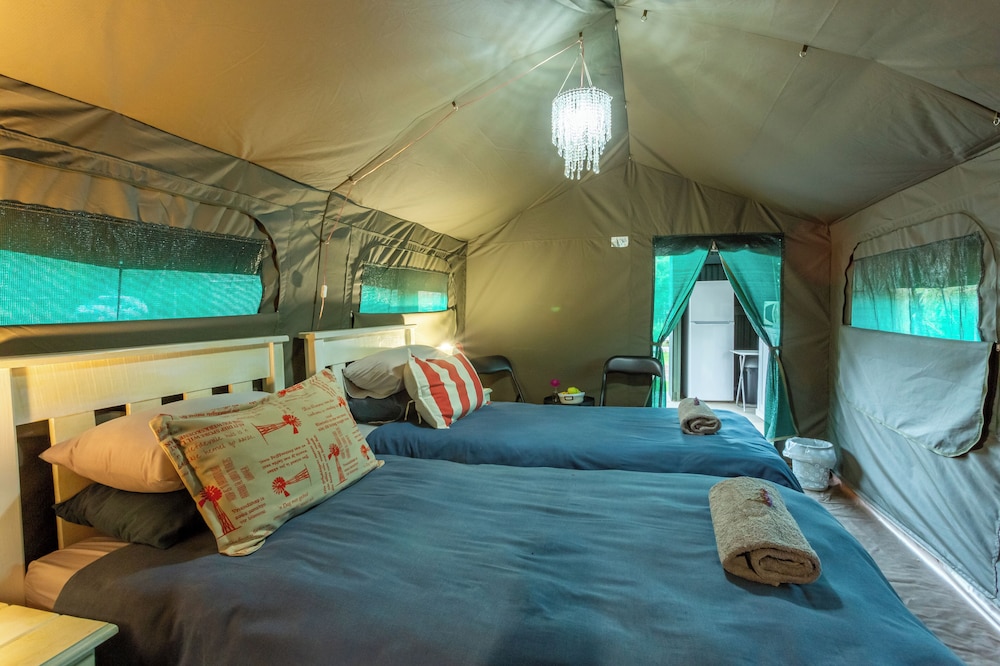 Standard Tent photo 2