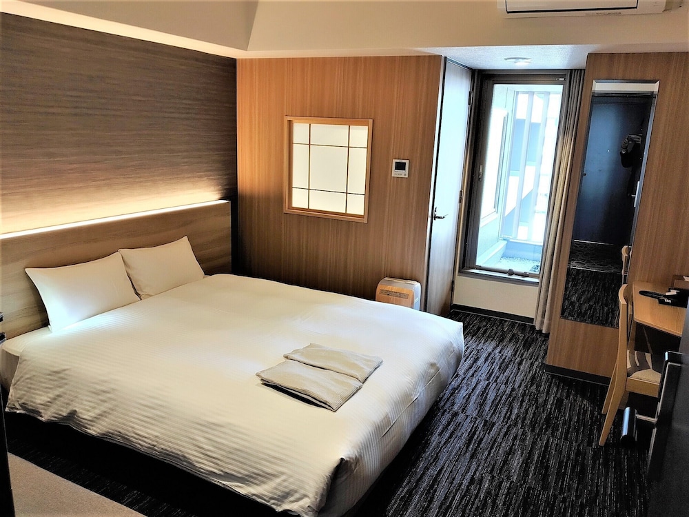 Standard Double Room, 1 Queen Bed, Non Smoking, Private Bathroom