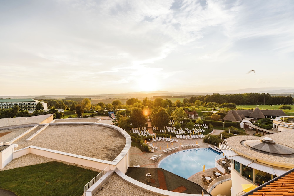 Superior Double Room, 1 Bedroom, Balcony, Pool View photo 2