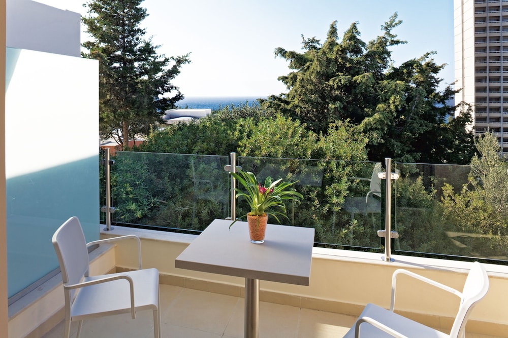 Family Suite (Garden) - Photo 4