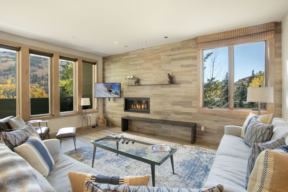 Condo, 3 Bedrooms