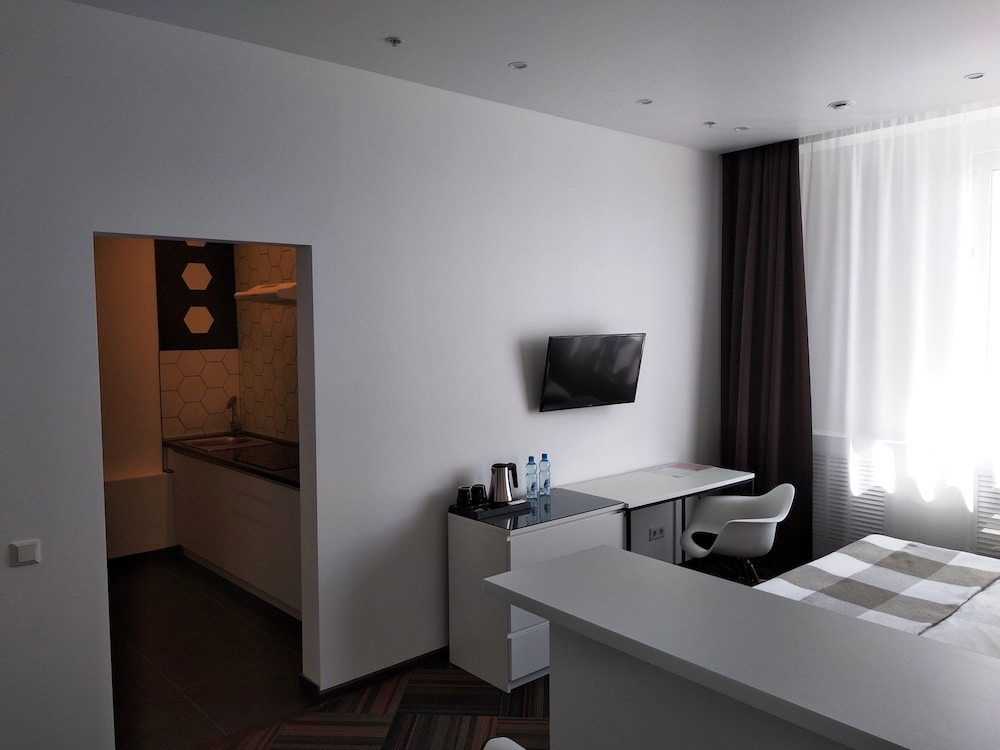 Studio, 1 Queen Bed photo 3