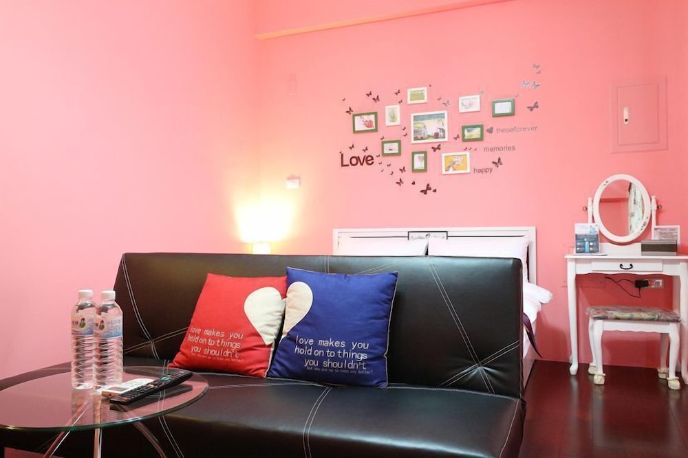 Comfort Double Room (Pink Party-201) photo 3