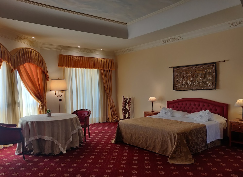 Presidential Suite