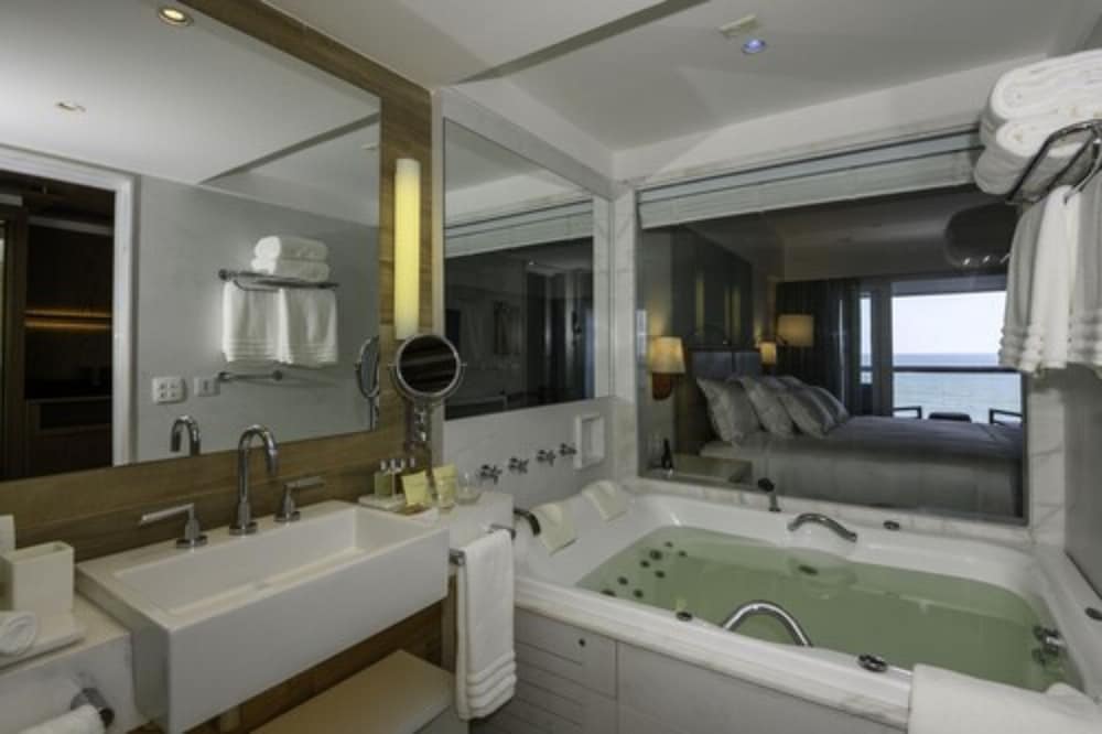 Luxury, Vista para o mar photo 3