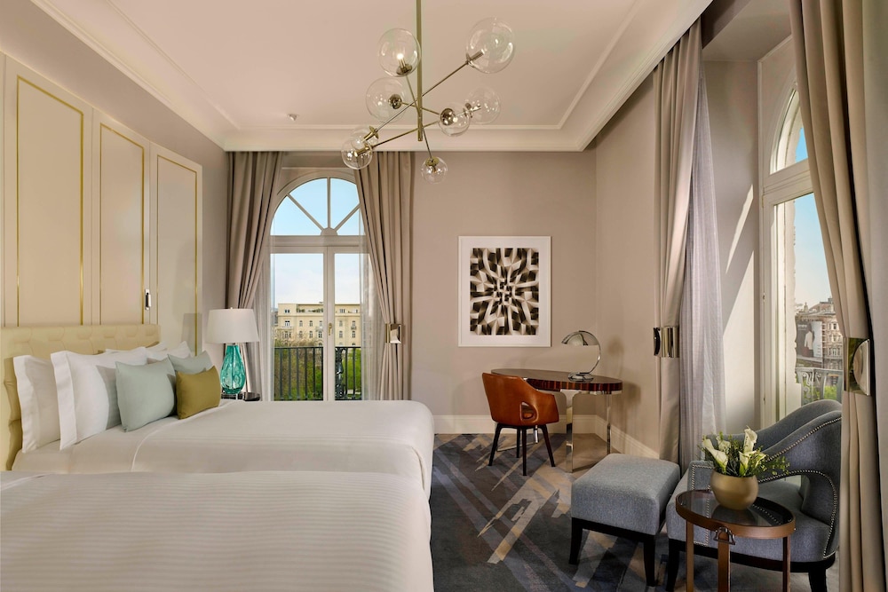 Deluxe Room, 2 Twin Beds, Park View