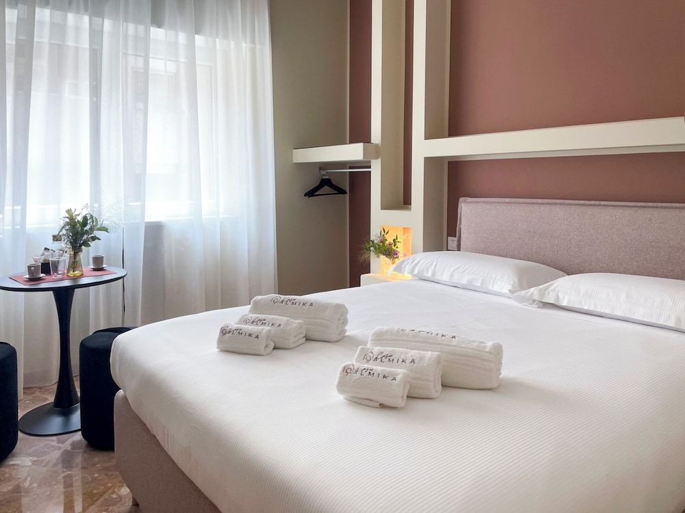 Superior Double Room, City View