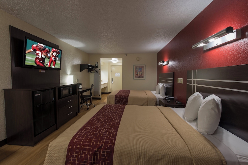 Deluxe Room, 2 Queen Beds, Accessible, Non Smoking - Photo 1