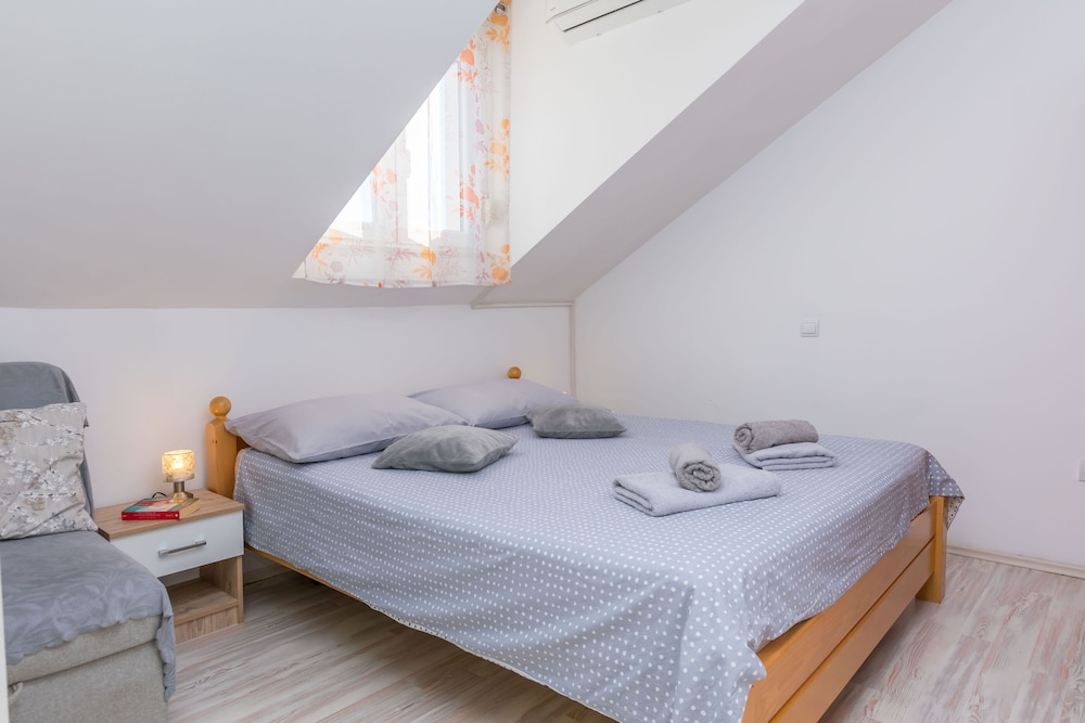 Apartment (A1)