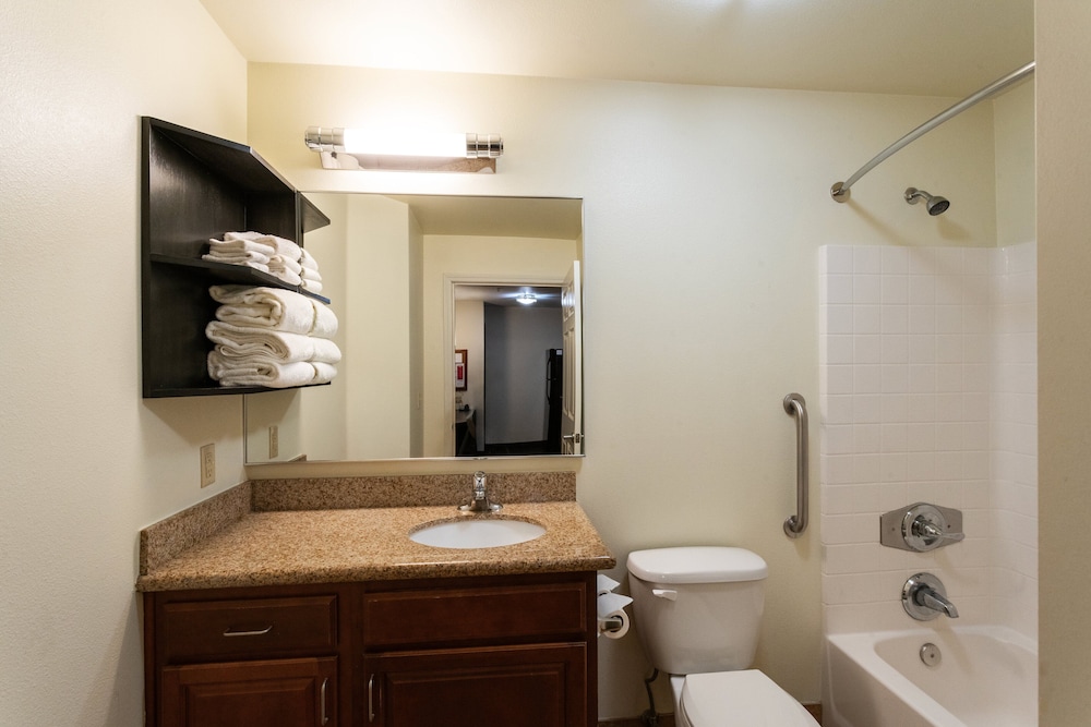 Studio Suite, 1 Queen Bed