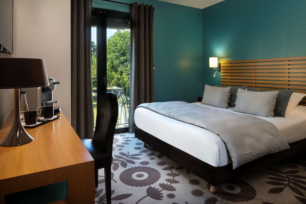 Exclusive Room, 1 Queen Bed (Twin bed on request) photo 1