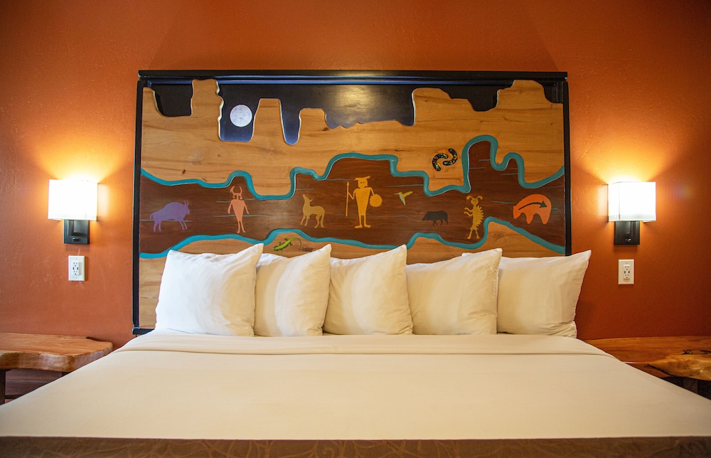 Accessible King Oasis - Photo 5