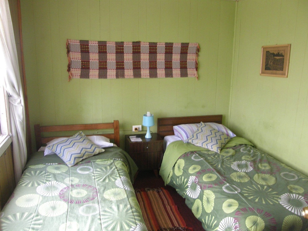 Basic Twin Room, Canal View photo 1