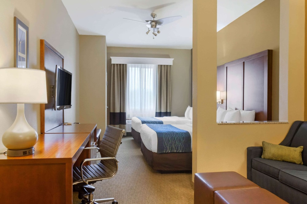 Suite, 2 Queen Beds, Non Smoking
