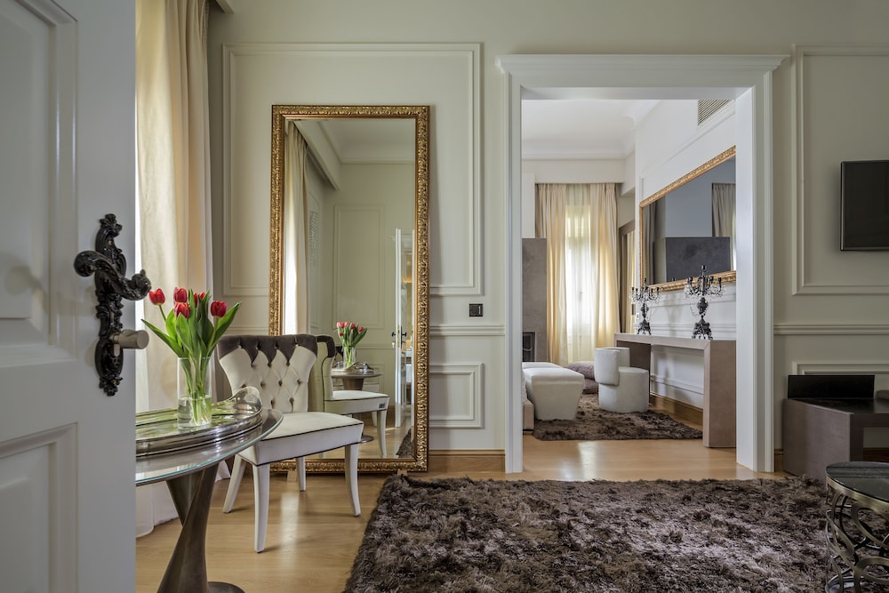 Deluxe Room (Family)