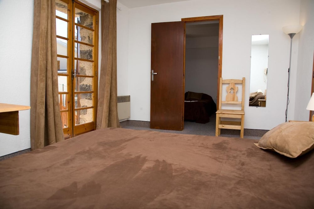 Standard Twin Room photo 2