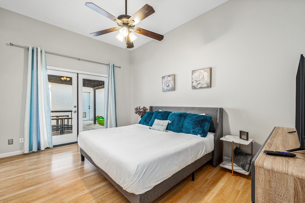 Deluxe Apartment photo 2