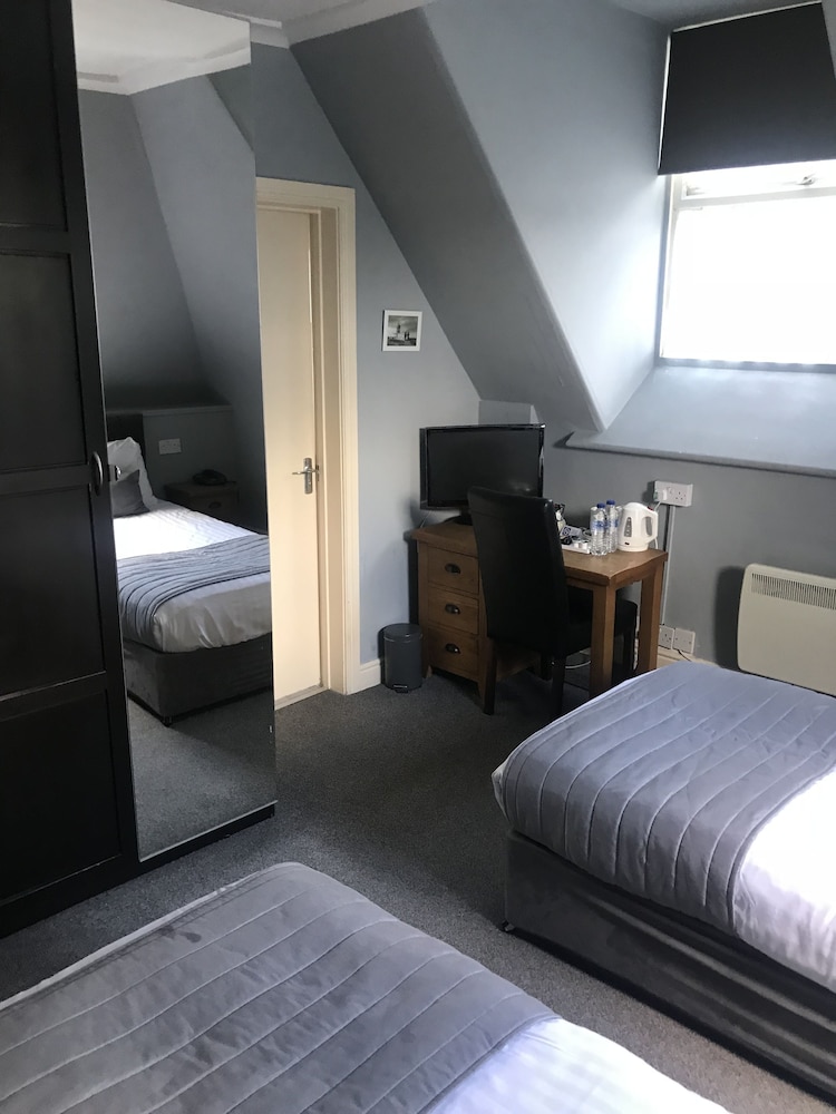 Standard Room, 2 Twin Beds, Non Smoking - Photo 3