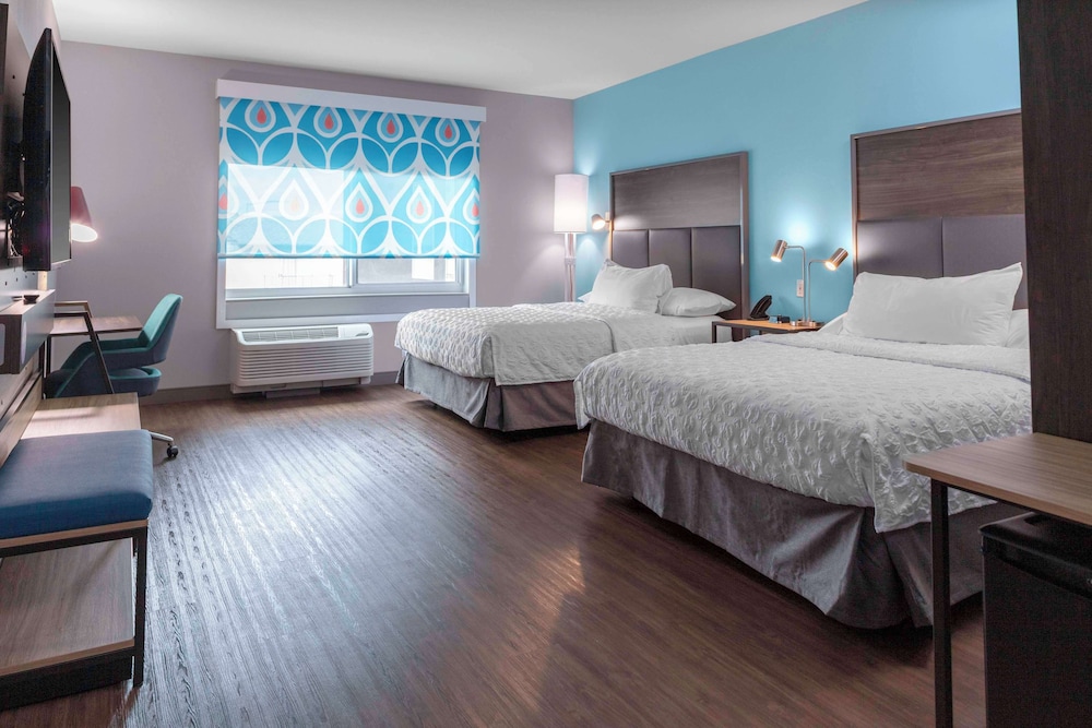 Room, 2 Queen Beds - Photo 3