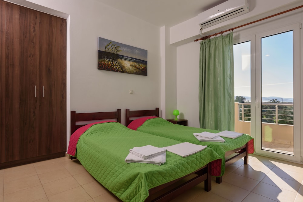 Luxury Villa, 4 Bedrooms photo 1