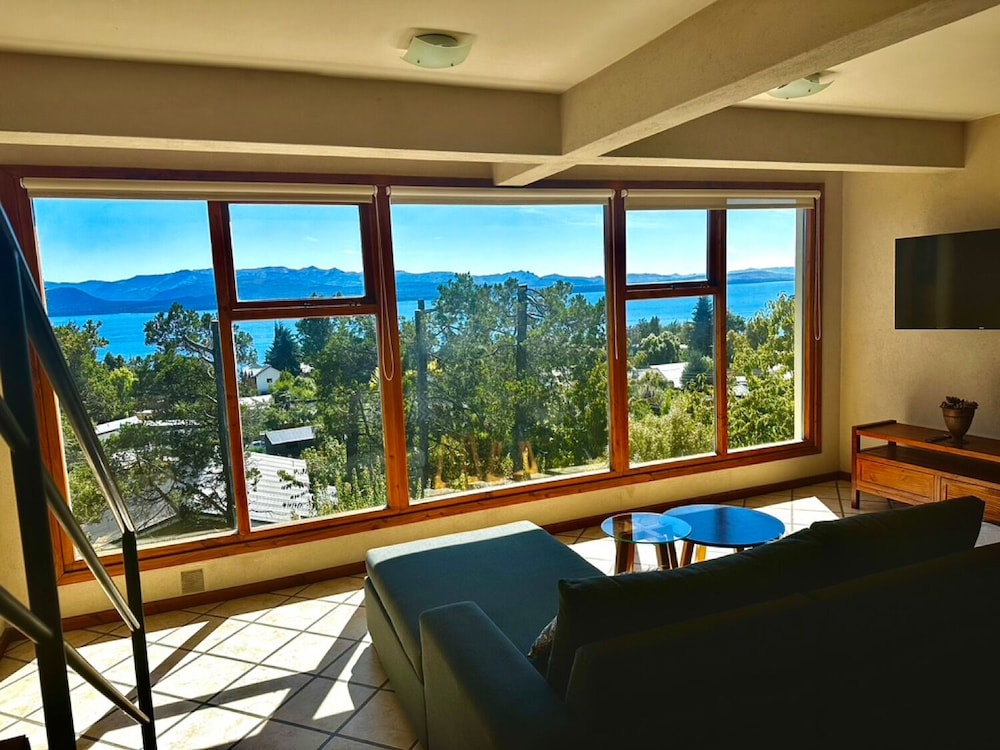 Family Duplex, 2 Bedrooms, Lake View, Lakeside photo 1