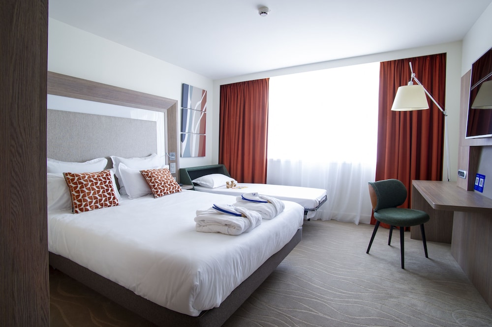 Executive Room, 1 Double Bed With Sofa Bed, River View (1 Double Bed & 1 Single Sofa Bed) - Photo 2
