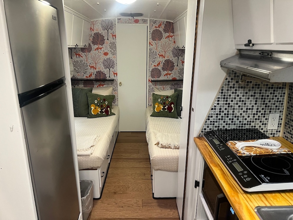 Vintage Camper, 2 Twins - Fauna - Pets Allowed