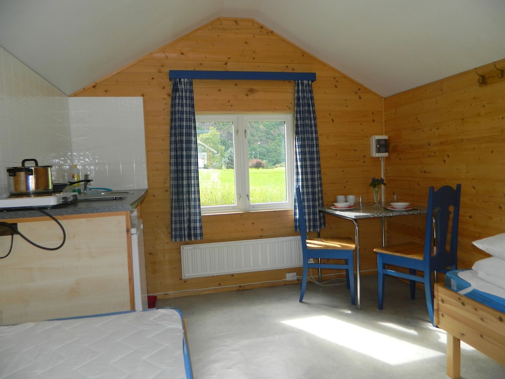 Basic Cabin, Refrigerator (No Bed Linen or Breakfast Included) photo 1