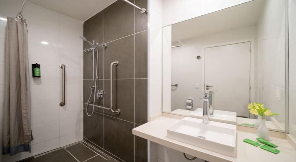 Standard Triple Room, Mobility Accessible (com cama extra)