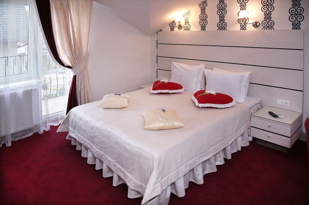 Studio, 1 Double Bed with Sofa bed photo 1