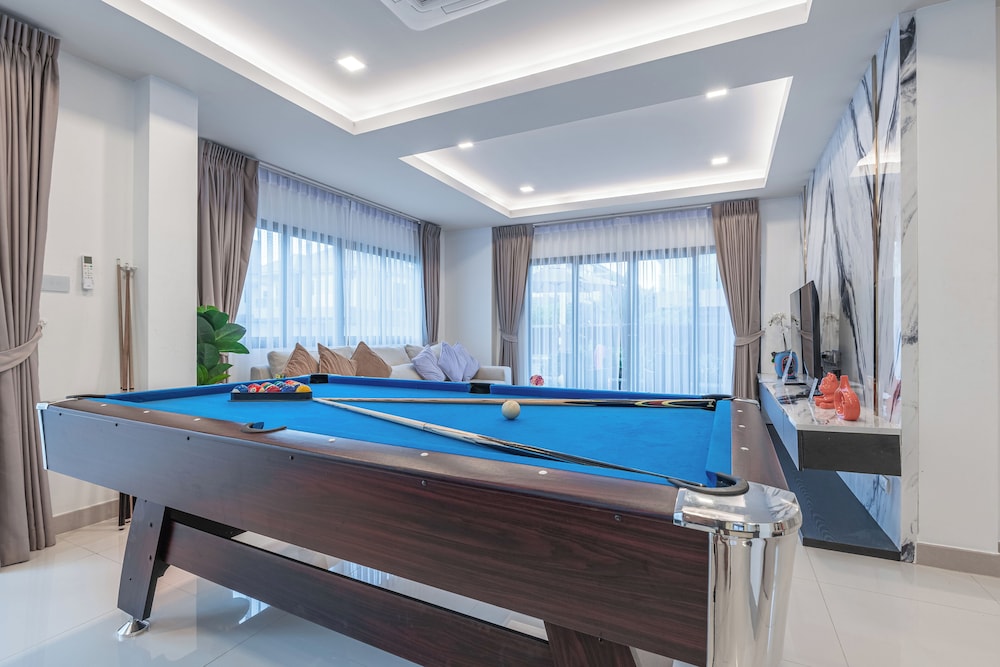 Luxury Villa, 4 Bedrooms, Non Smoking, Bathtub, photo 6