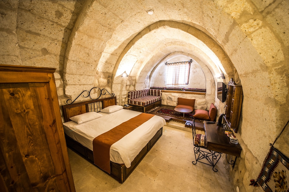 Superior Suite, Courtyard View