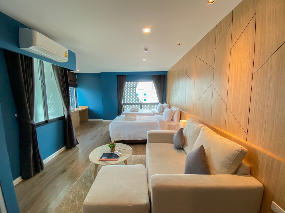 Grand Deluxe - Photo 1