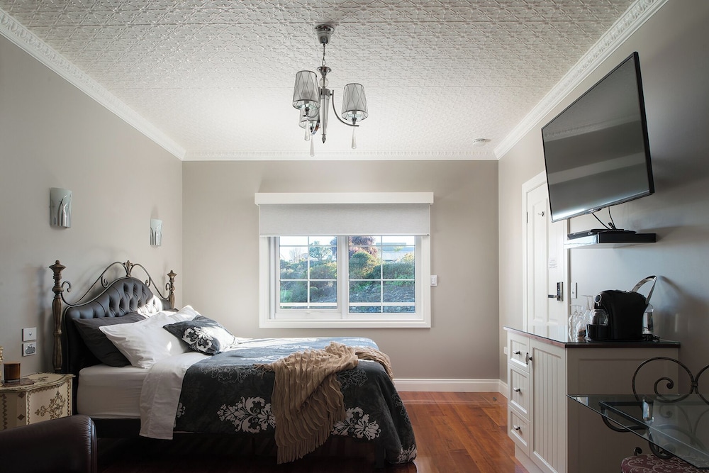 Deluxe Double Room, 1 King Bed, Non Smoking photo 1