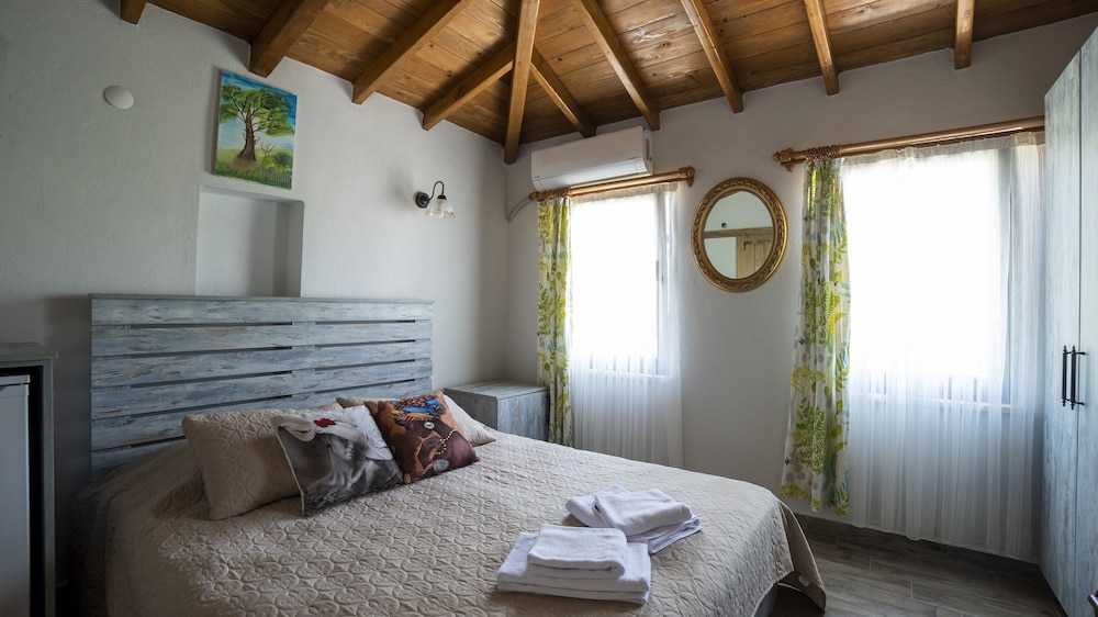 Standard Double Room, Garden View - Photo 5