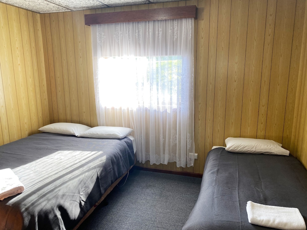 Executive Cabin, 2 Bedrooms photo 2
