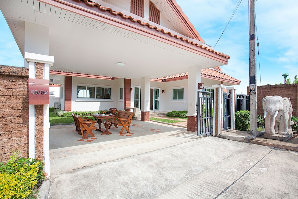 1 Bedroom Pool Villa photo 3