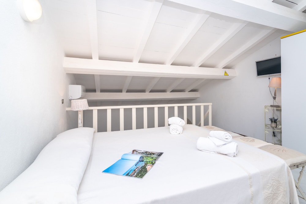 Family Apartment, Multiple Bedrooms, 2 Bathrooms (Trilo Porto Rotondo Castello 1)