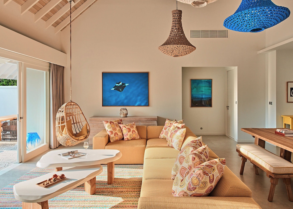 Two Bedroom Beach Villa with Pool photo 2