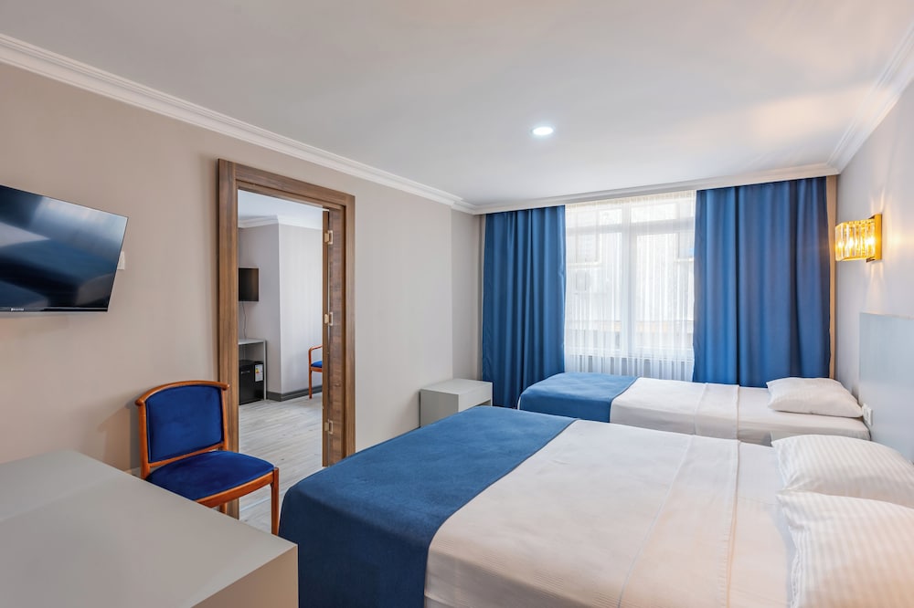 Family Suit 1+1 Room