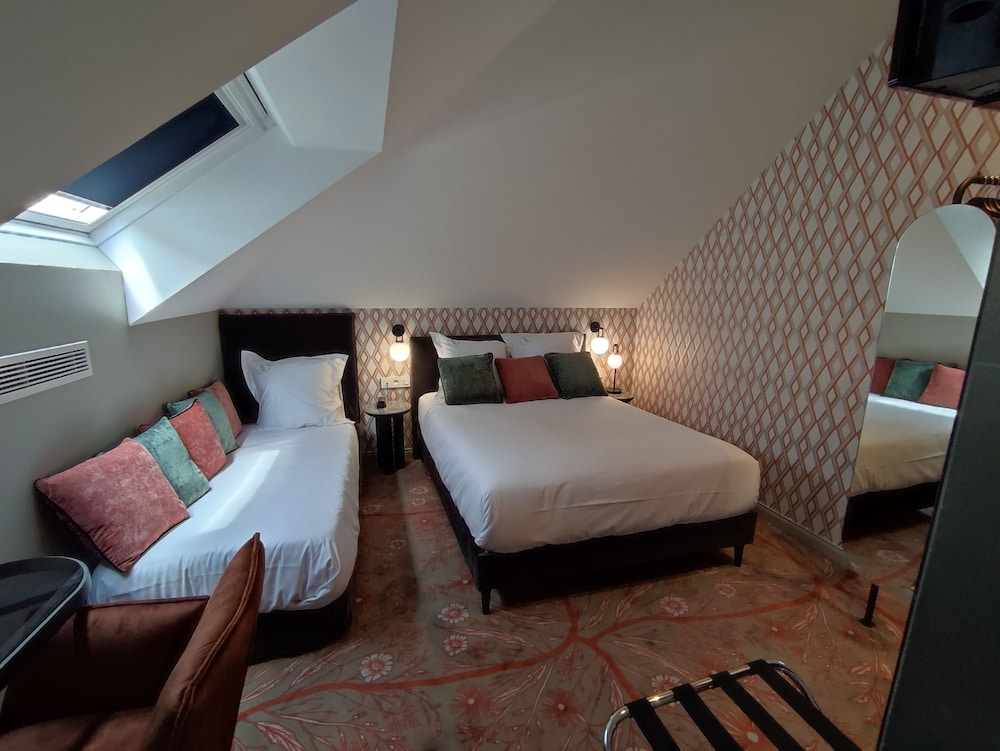 Classic Triple Room - Photo 2