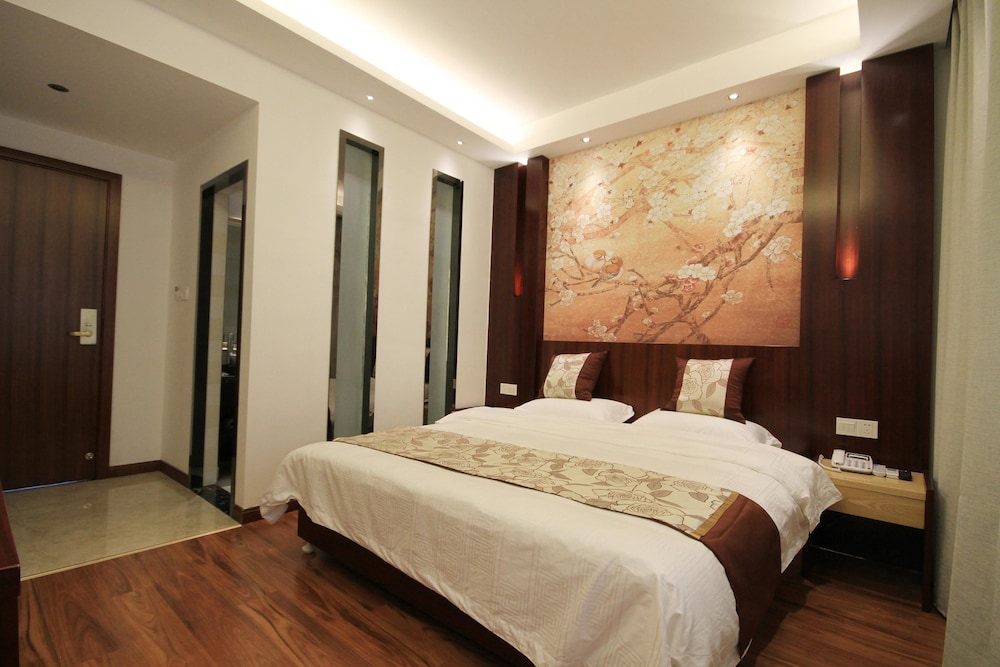 Elite Double Room, 1 Bedroom, Smoking, Private Bathroom