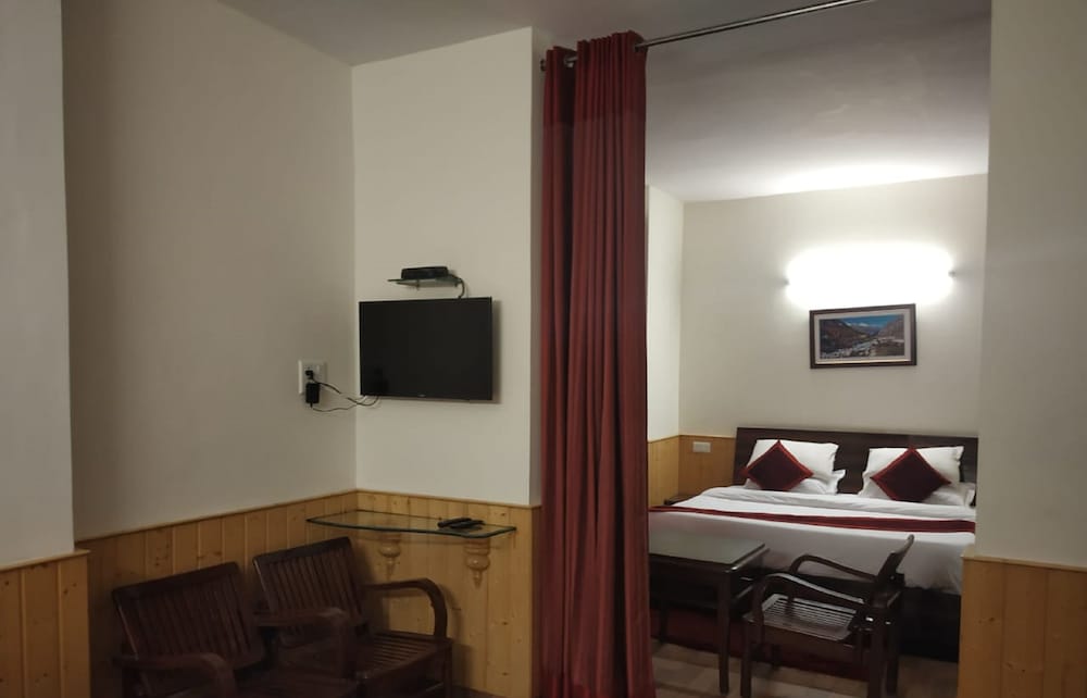 Deluxe Room - Photo 2